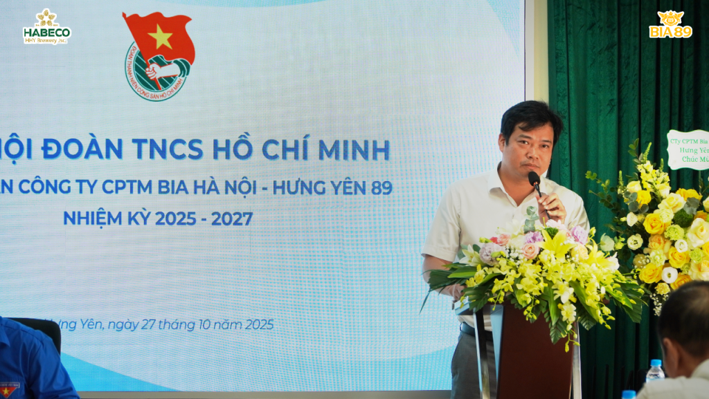 Hình 1: Đồng chí Nguyễn Quang Nghiệp – Bí thư Chi bộ phát biểu chỉ đạo Đại hội.