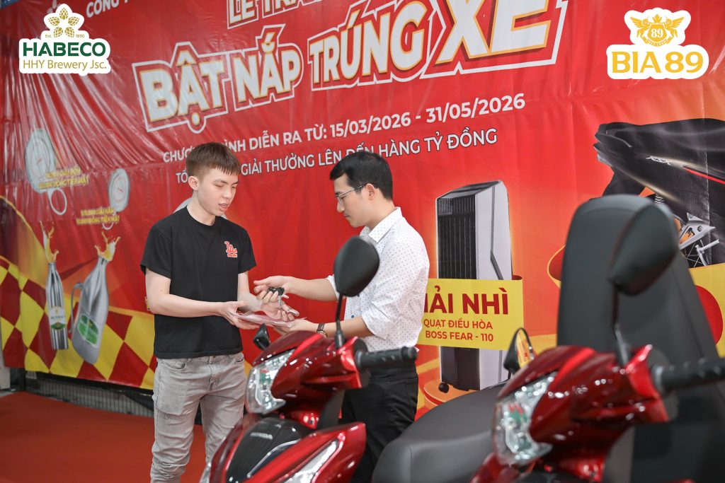 bật nắp trúng xe Bia 89-1