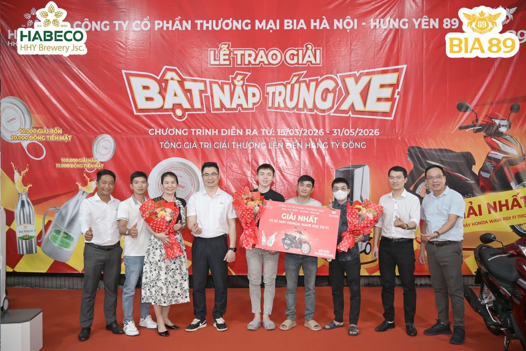 bật nắp trúng xe Bia 89